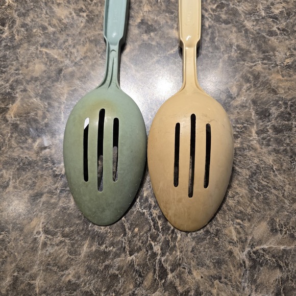 2 Vintage ECKO Slotted Serving Spoons Plastic Nylon Kitchen Utensil 11" - Picture 3 of 5